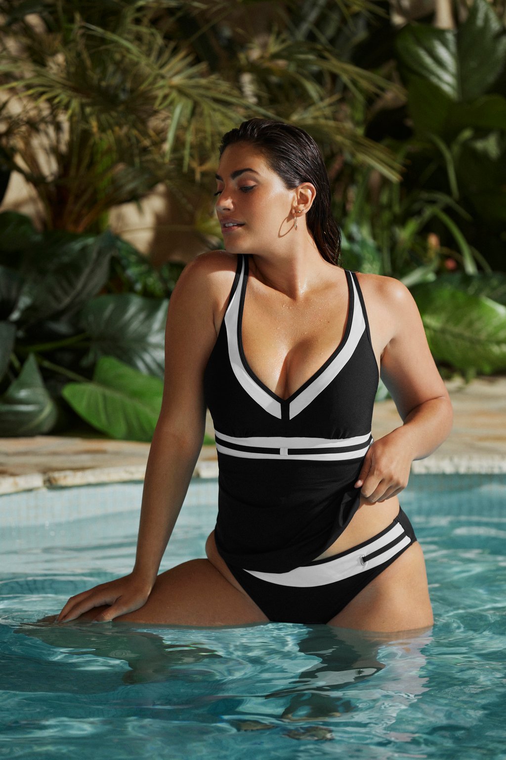 PDSW_ISTRES_ZWA_tankini_alternative-7716_v3_hr_1024_0_72_RGB.jpg